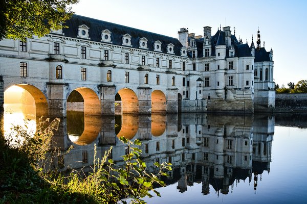 Comment organiser une escapade dans les châteaux de la Loire avec un budget serré?
